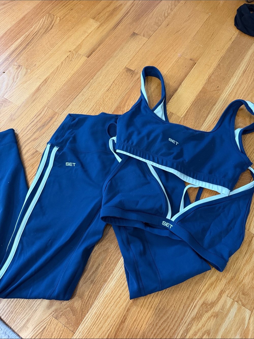 SET Active limited edition luxform spearmint top